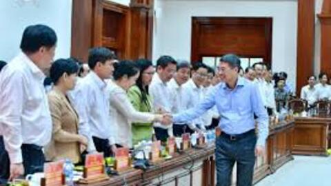 Thủ tướng Lê Minh Hưng làm việc với Ban Thường vụ Tỉnh ủy Đồng Tháp