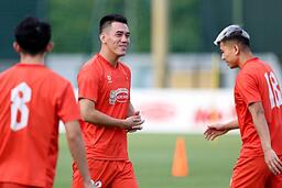Thách thức cho hàng công tuyển Việt Nam