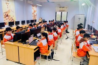 <a href="/giao-duc" title="Giáo dục" rel="dofollow">Giáo dục</a>