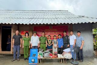 <a href="/thoi-su" title="Thời sự" rel="dofollow">Thời sự</a>