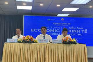 <a href="/doanh-nghiep" title="Doanh nghiệp" rel="dofollow">Doanh nghiệp</a>