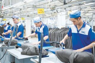 <a href="/doanh-nghiep" title="Doanh nghiệp" rel="dofollow">Doanh nghiệp</a>