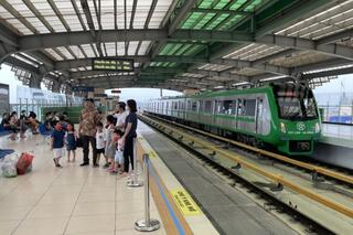 <a href="/kinh-te" title="Kinh tế" rel="dofollow">Kinh tế</a>