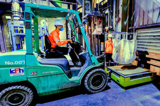 <a href="/doanh-nghiep" title="Doanh nghiệp" rel="dofollow">Doanh nghiệp</a>