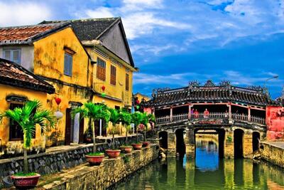 389155-bridges-architectural-wonders-around-the-world-japanese-covered-bridge-hoi-an-vietnam