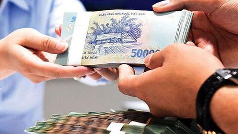 Nhiều ngân hàng tăng lãi suất huy động để thu hút dòng vốn