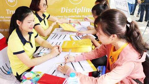Dịch bệnh và nỗi khổ của sinh viên năm cuối: Loay hoay tốt nghiệp giữa đại dịch