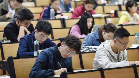 Sinh viên Trung Quốc đón Tết tại trường đại học