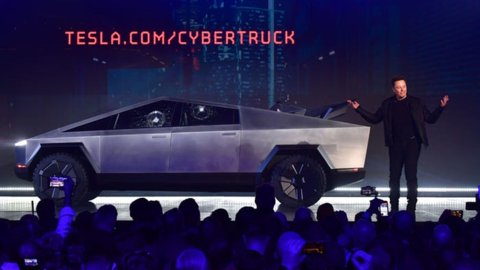 Tesla cho khách hàng 'leo cây': Đặt xe bán tải điện Cybertruck, chờ suốt 2 năm vẫn chưa hẹn ngày nhận xe