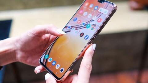 Sau Tết, hàng loạt smartphone chính hãng đua giảm giá mạnh để xả hàng
