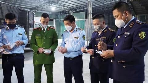Lô 60.000 kit test COVID-19 và thuốc tân dược trị giá hơn 10 tỷ đồng không đủ giấy tờ hợp lệ
