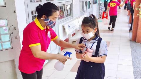 TP Hồ Chí Minh F1 đã tiêm vắc xin ngừa Covid-19 được đi học, đi làm