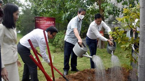 Bộ trưởng Nguyễn Kim Sơn: “Phát triển giáo dục không phân biệt công-tư”