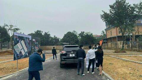 Bán đất lao vào chứng khoán, giá đất thì tăng nhưng cổ phiếu giảm nhà đầu tư lâm cảnh “tiến thoái lưỡng nan”