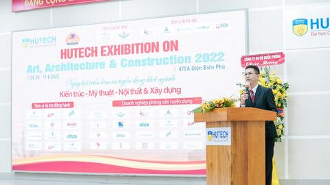 HUTECH tổ chức ngày hội triển lãm công nghệ và tuyển dụng năm 2022