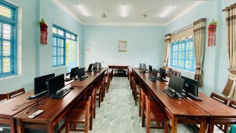 Trường miền núi sẵn sàng triển khai dạy Tin học và Tiếng Anh bắt buộc ở lớp 3