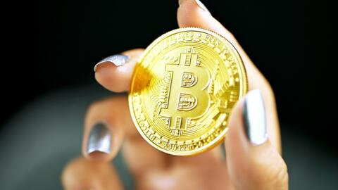 Giá Bitcoin hôm nay 22/9: Bitcoin lao dốc