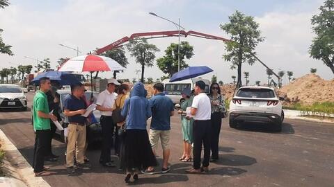 Thị trường bất động sản còn khó chồng khó tới bao giờ?