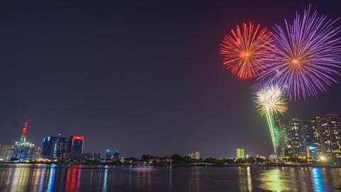 Rực rỡ đại tiệc pháo hoa mừng ngày đất nước thống nhất