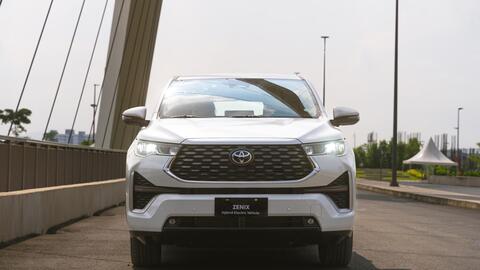 Đại lý báo Toyota Innova 2024 đã về Việt Nam, sắp ra mắt với 2 cấu hình truyền động, giá có thể tới 1,1 tỷ