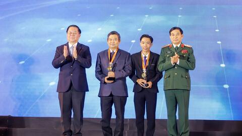 Trao giải Cuộc thi và Triển lãm Ảnh nghệ thuật cấp quốc gia “Tổ quốc bên bờ sóng” lần thứ II