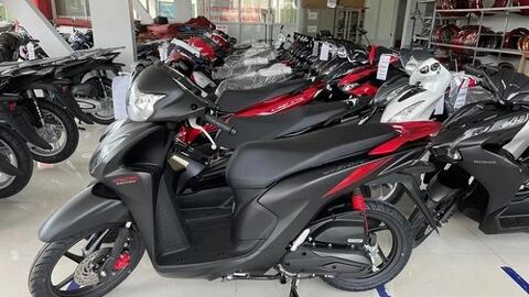 Thị trường xe máy cận Tết: Đồng loạt giảm giá, sức mua vẫn yếu