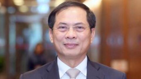 Lần đầu tiên chất vấn Bộ trưởng Bộ Ngoại giao Bùi Thanh Sơn