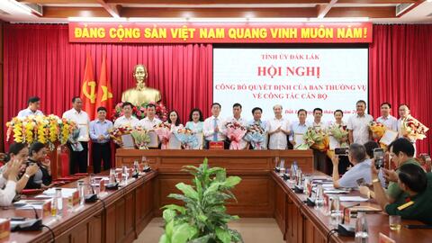 Điều động, chỉ định, bổ nhiệm nhiều vị trí cán bộ lãnh đạo ở Đắk Lắk