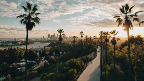 Gia đình trẻ tận hưởng cuộc sống “chill hết nấc” tại căn hộ cao cấp phong cách Hollywood