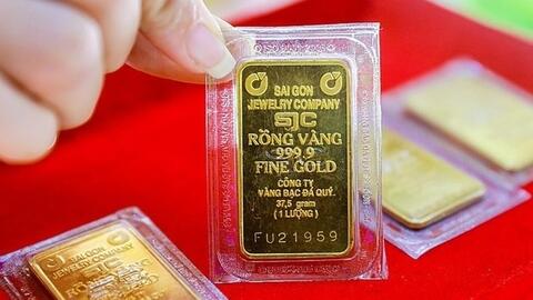 Ngân hàng Nhà nước tiếp tục giảm giá bán vàng miếng SJC