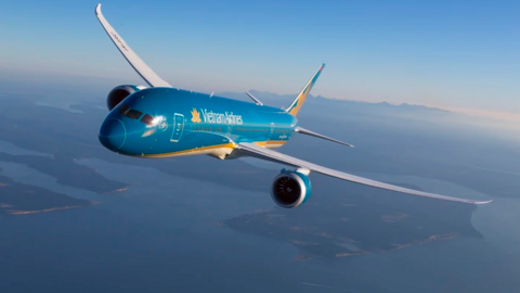 Vietnam Airlines đưa cổ đông "bay cao" một tuần trước thềm ĐHCĐ thường niên 2024: Cổ phiếu tăng trần lên mức giá cao nhất 5 năm, vốn hóa tăng hơn 41.000 tỷ