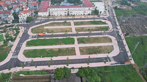 Cảnh báo chiêu trò đẩy giá đất ven đô của môi giới!