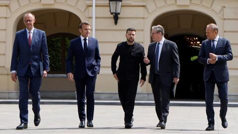 Tổng thống Zelensky buộc phải lựa chọn