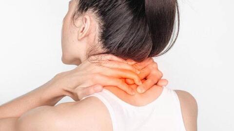 Thoái hóa đốt sống cổ ở người trẻ: Nguyên nhân, triệu chứng và cách hỗ trợ  điều trị