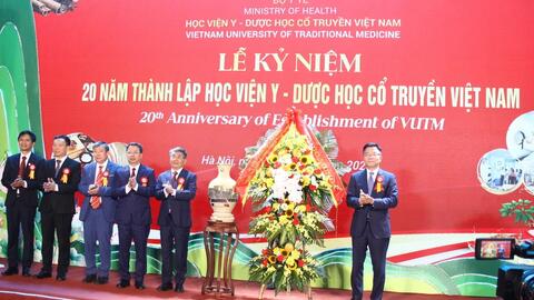 Phát triển nền y dược cổ truyền trở thành ngành khoa học mạnh