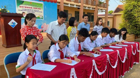 Tạo hàng rào bảo vệ học sinh khỏi tác hại của thuốc lá, thuốc lá điện tử