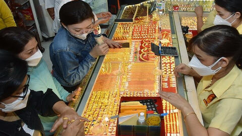 Giá vàng hôm nay 20/3: Giảm mạnh 7 triệu 500 nghìn đồng/lượng