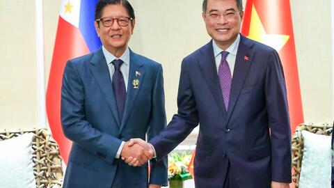 Thủ tướng Lê Minh Hưng tiếp xúc song phương với các nhà Lãnh đạo ASEAN