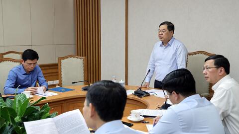 Phó Thủ tướng Thường trực: Đầu tư sân bay dàn trải sẽ khó khăn trong khai thác