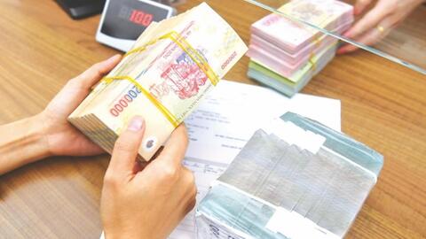 Tiền gửi tăng chậm, áp lực thanh khoản ngân hàng chưa hạ nhiệt