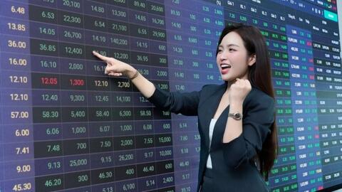 Giá dầu neo cao, vì sao cổ phiếu dầu khí vẫn biến động mạnh?