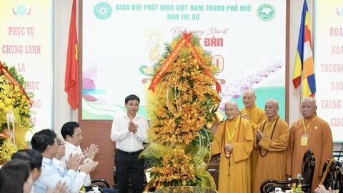 Phó Thủ tướng Nguyễn Văn Thắng chúc mừng Đại lễ Phật đản tại TP Huế