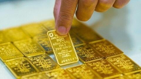 Giá vàng hôm nay: Trong nước lặng, thế giới tăng