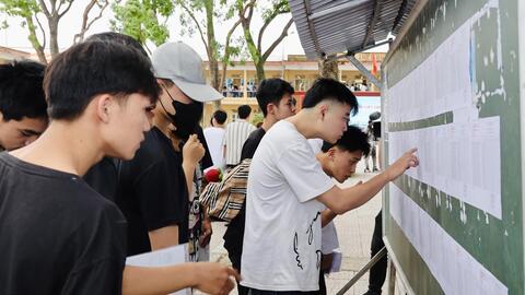 Bộ Giáo dục và Đào tạo kiểm tra điểm thi môn Toán tại Tuyên Quang