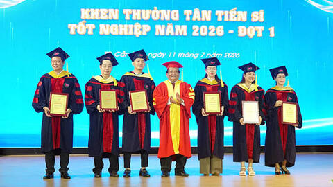 Trường Đại học Tây Đô trao bằng tốt nghiệp Tiến sĩ khóa đầu tiên