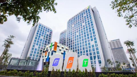 FPT báo lãi tăng hơn 18% sau 6 tháng đầu năm
