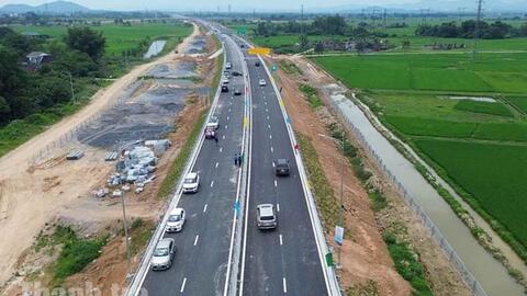 Quốc khánh 2/9, nhiều trạm dừng nghỉ trên cao tốc đưa vào hoạt động
