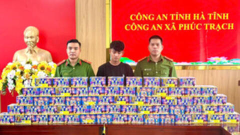 Chưa xóa án tích lại bị bắt vì vận chuyển 1 xe pháo hoa lậu