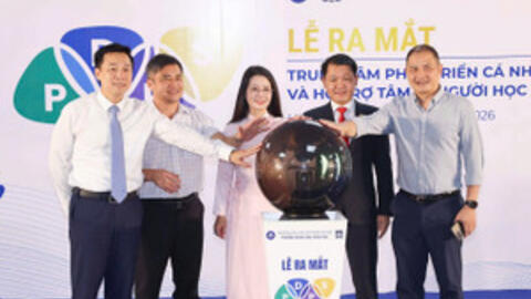Khai trương Trung tâm Phát triển cá nhân và Hỗ trợ người học
