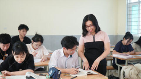 Cô giáo trường nội trú Nghệ đưa AI vào bài giảng, giúp trò phát huy năng lực